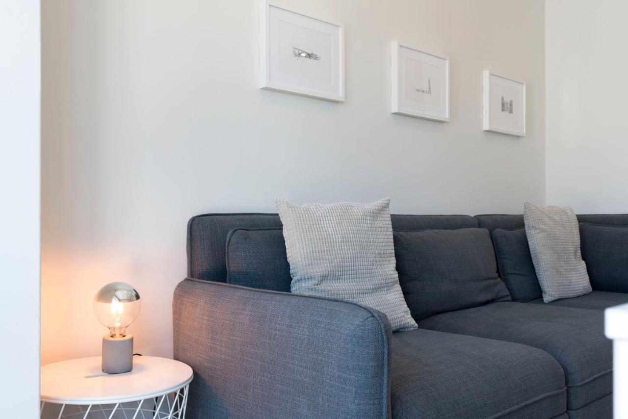 Lovelystay - Downtown Modern 2Br Flat With Free Parking OOporto Esterno foto